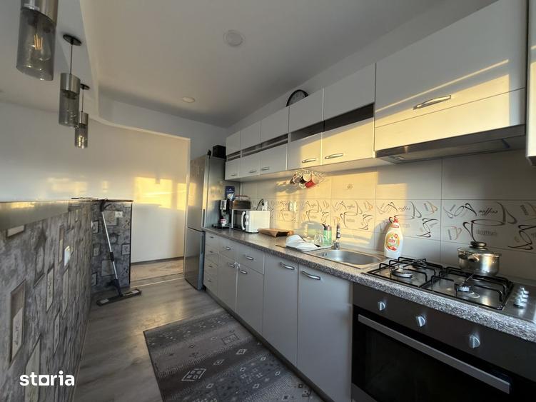 Apartament cu 2 camere semidecomandat, mobilat în Sânandrei