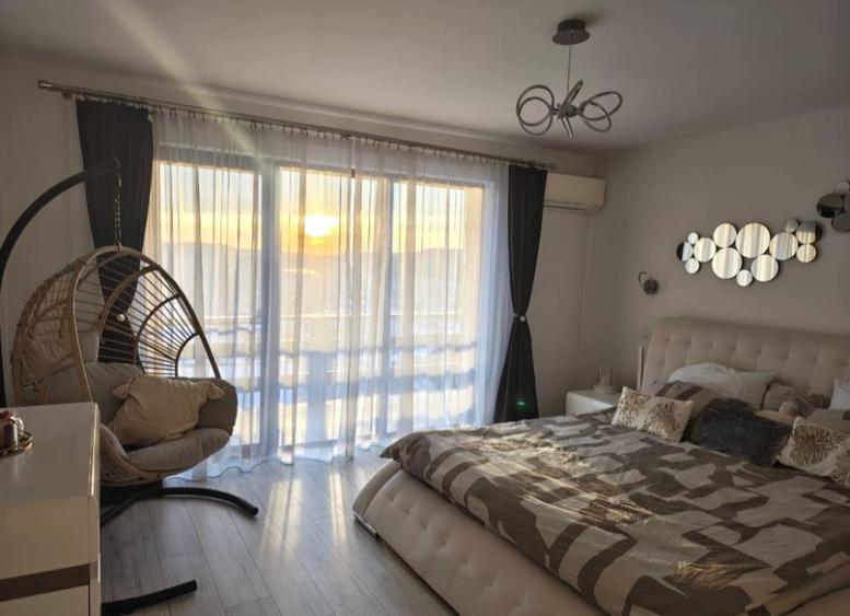 Casă cu 4 camere cu Teren 365 Mp în Florești
