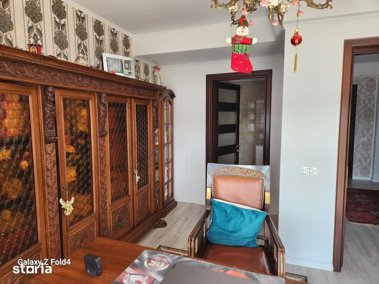 Casă cu 5 camere cu Teren 356 Mp în Mogoșoaia