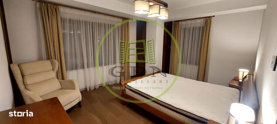 Apartament cu 3 camere, mobilat în Sub Arini