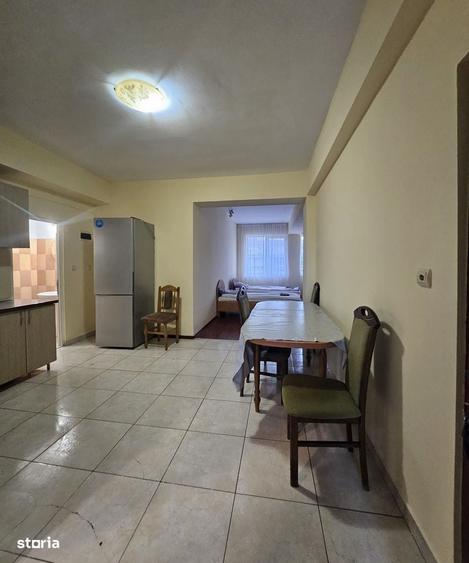 Apartament cu 3 camere decomandat în Iosia