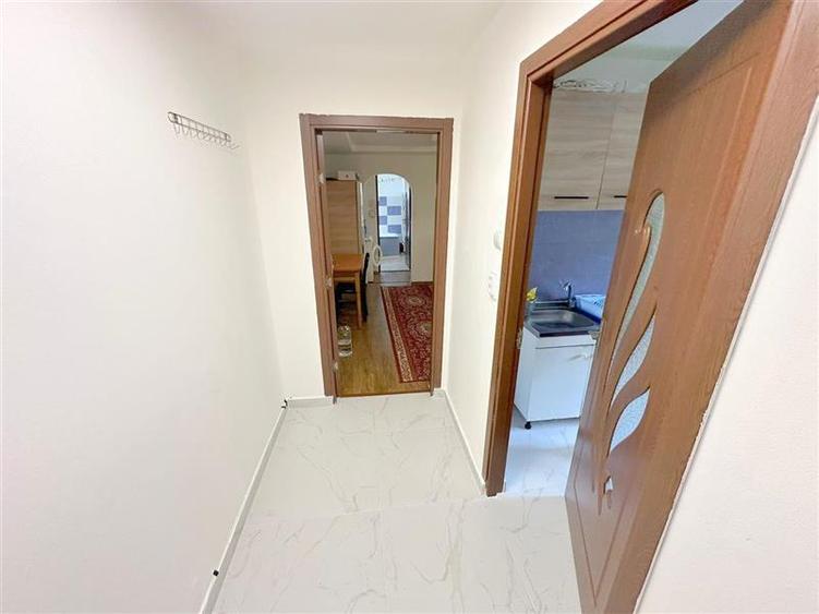 Apartament cu 2 camere semidecomandat în Mioriței