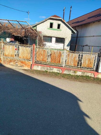 Casă individuală cu 3 camere cu Teren 600 Mp în Vlădeni