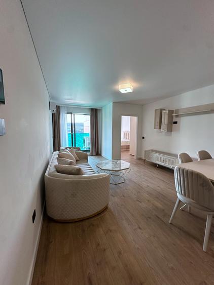 Apartament cu 3 camere semidecomandat în Zorilor