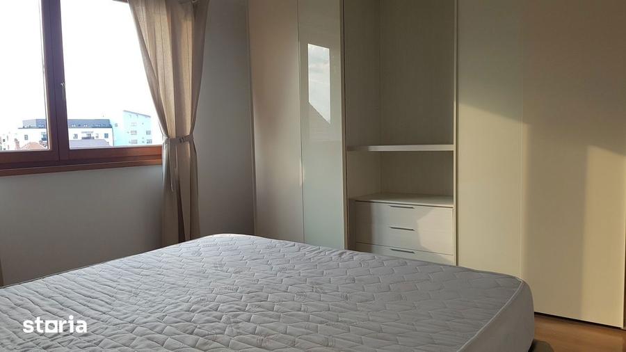 Apartament cu 3 camere decomandat, mobilat în Calea Dumbrăvii