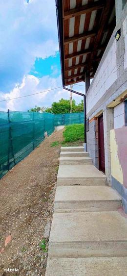 Casă cu 3 camere cu Teren 796 Mp în Vâlcea