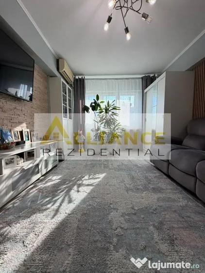 Apartament cu 4 camere decomandat în Exterior Vest