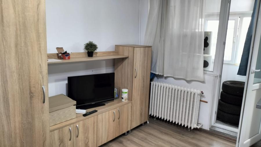 Garsonieră semidecomandată în Teiul Doamnei