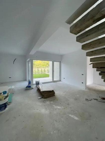 Casă cu 3 camere cu Teren 240 Mp în Giarmata
