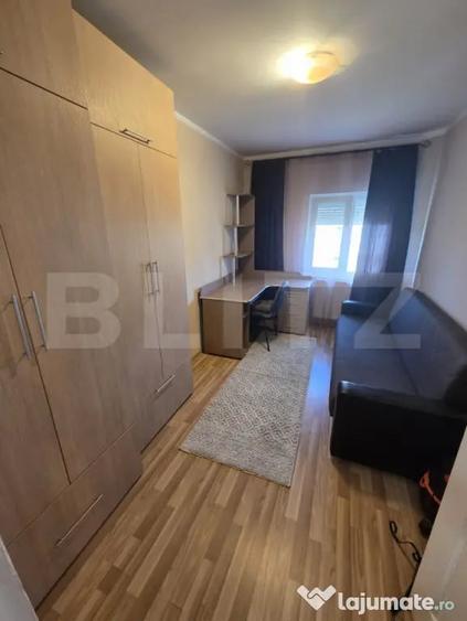Apartament cu 3 camere decomandat în Central