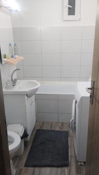 Garsonieră decomandată în Lipovei