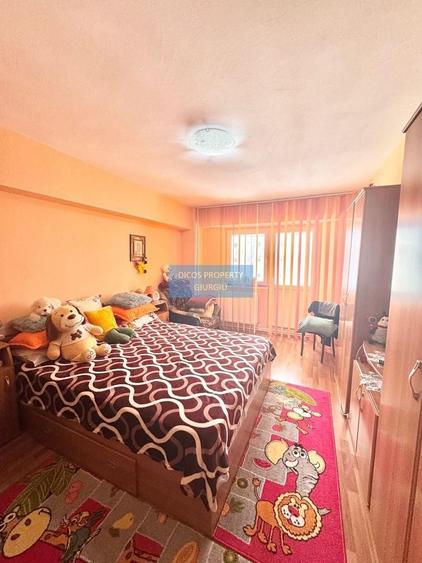 Apartament cu 3 camere decomandat în Central