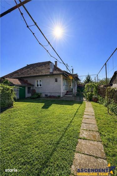 Casă cu 2 camere cu Teren 250 Mp în Remetea