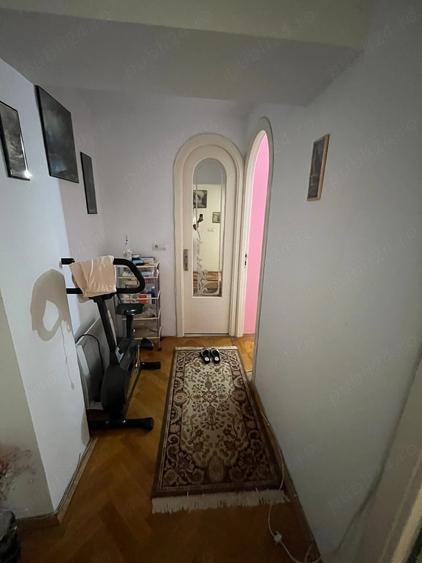 Apartament cu 3 camere decomandat în Buzaului