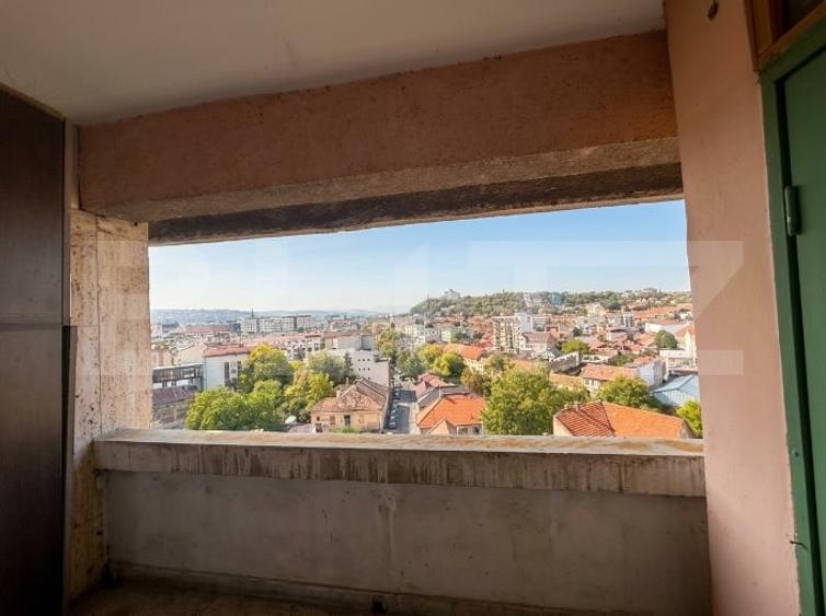 Apartament cu 2 camere decomandat, mobilat în Central