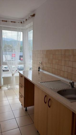 Apartament cu 3 camere decomandat în Drumul Carului