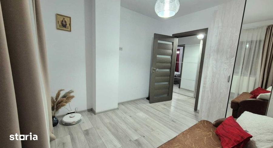 Apartament cu 2 camere decomandat în Km 4