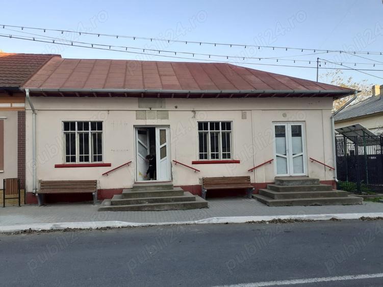 Casă cu 4 camere cu Teren 348 Mp în Jurilovca