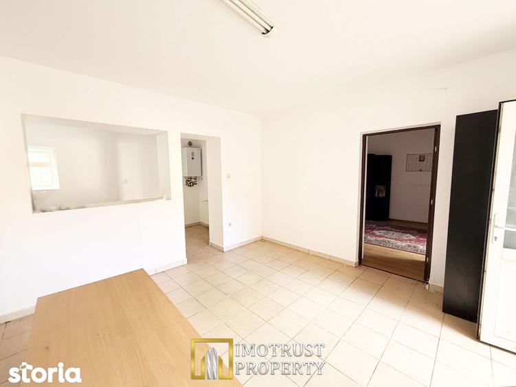Apartament cu 2 camere, mobilat în Central