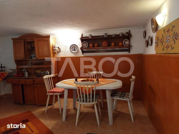 Casă cu 6 camere cu Teren 1100 Mp în Central