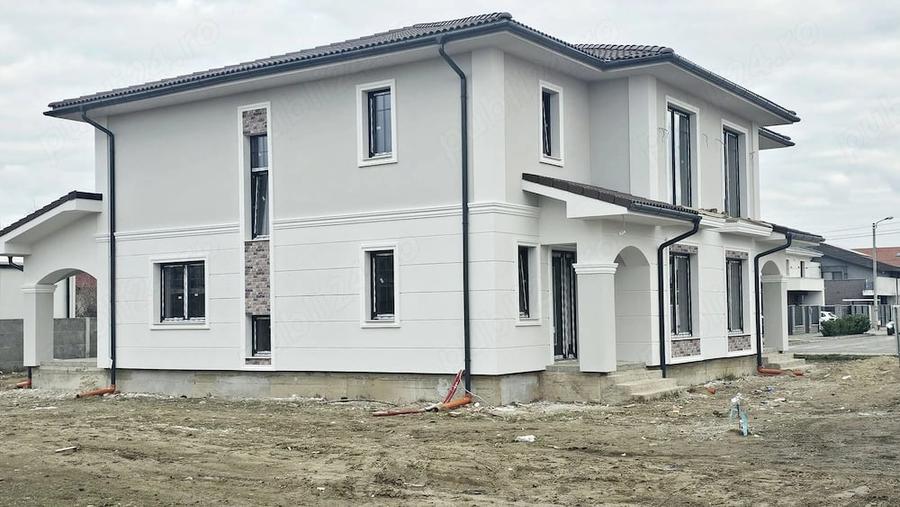 Casă cu 5 camere cu Teren 345 Mp în Central