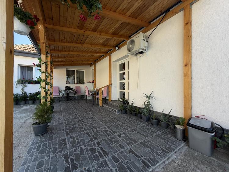 Casă individuală cu 5 camere cu Canalizare în Utvin