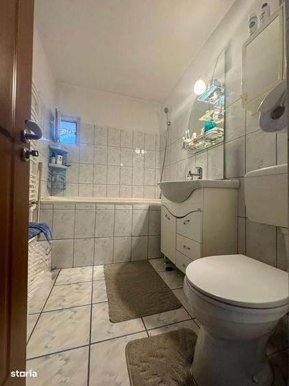 Apartament cu 2 camere decomandat în Nicolina