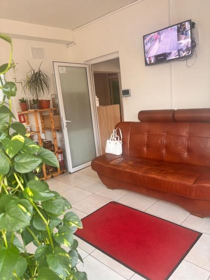Casă individuală cu 5 camere cu Teren 180 Mp în Rahova