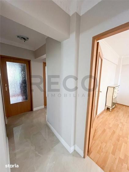 Apartament cu 4 camere decomandat în Nufărul