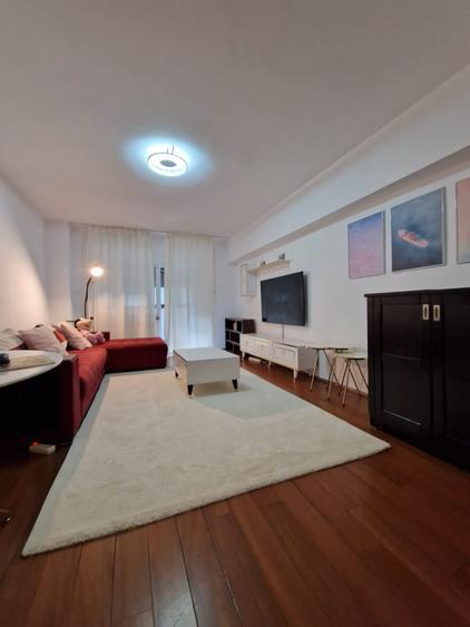 Apartament cu 4 camere decomandat în Decebal