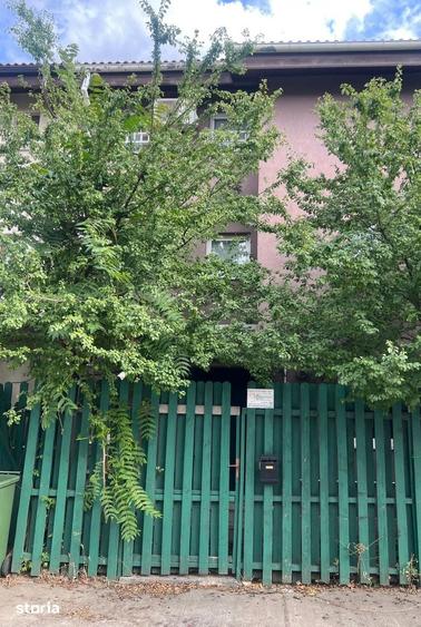 Casă cu 5 camere cu Teren 148.5 Mp în Central
