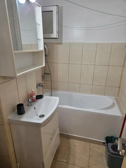 Apartament cu 2 camere semidecomandat în Pantelimon