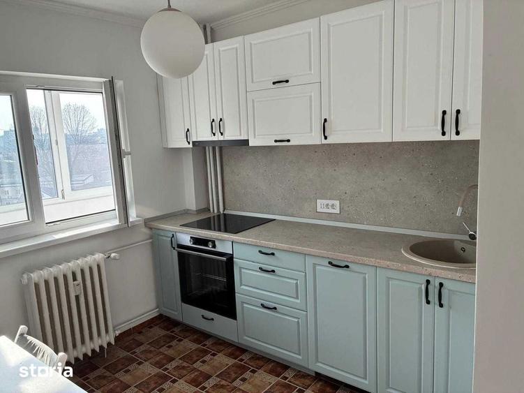 Apartament cu 2 camere, mobilat în Est