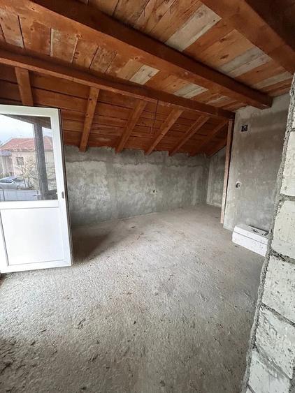 Vand casa in Comuna Sine?ti sat Popesti - 14