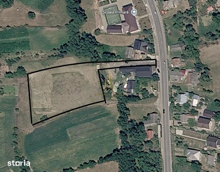 Teren de 4200 mp, în Adâncata