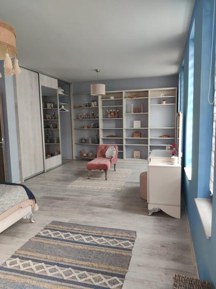 Apartament cu 3 camere decomandat, mobilat în Europa
