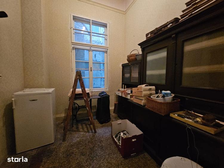 Vand apartament deosebit, la casa, etajul 1, Bulevardul Decebal - 11