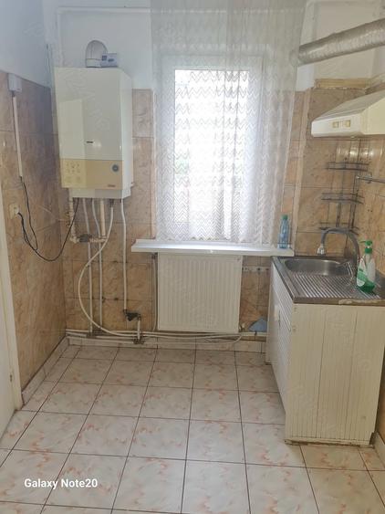 Apartament cu 2 camere semidecomandat în Cornișa