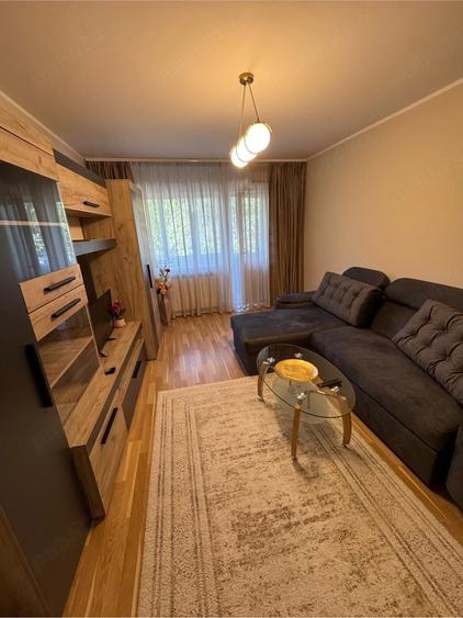 Apartament cu 2 camere decomandat în City Park Mall