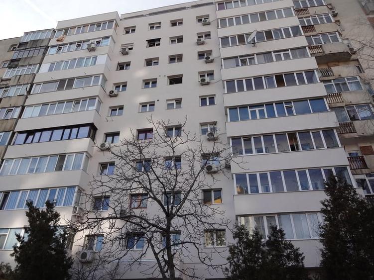 Apartament cu 2 camere semidecomandat în Vitan