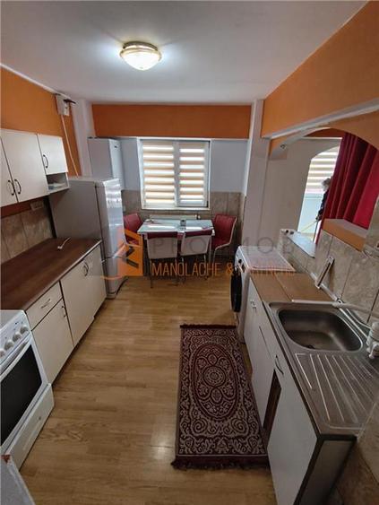 Apartament cu 2 camere decomandat, mobilat în Micro 3