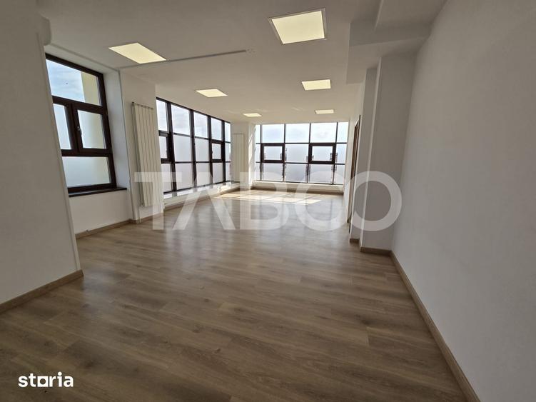Spațiu comercial, de 645 mp, în Central