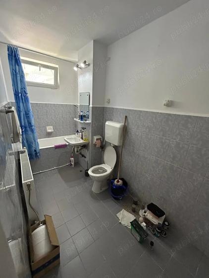 Apartament cu 4 camere decomandat în Bicaz