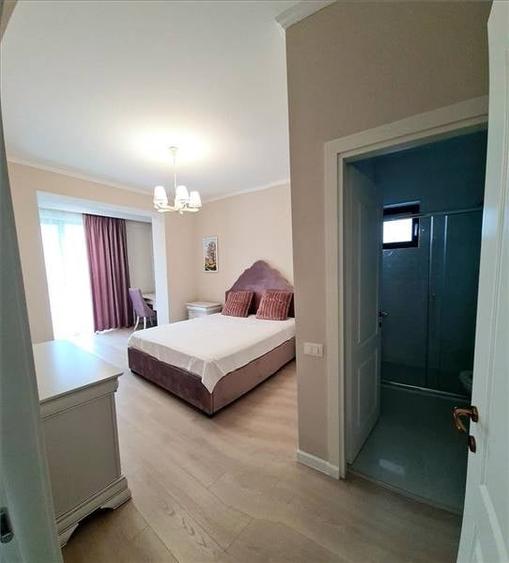 Apartament cu 3 camere decomandat, mobilat în Faleza Nord
