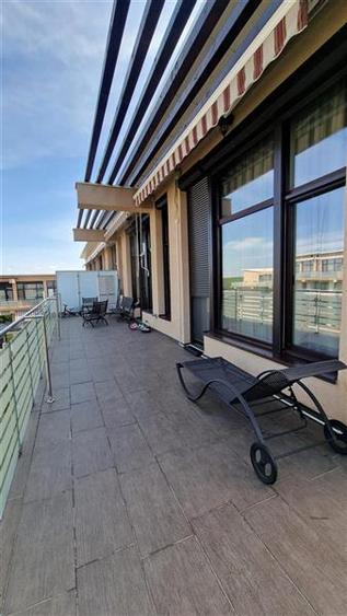 Penthouse cu 3 camere decomandat, mobilat în Copou