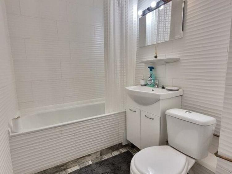 Apartament cu 2 camere semidecomandat în Cantemir