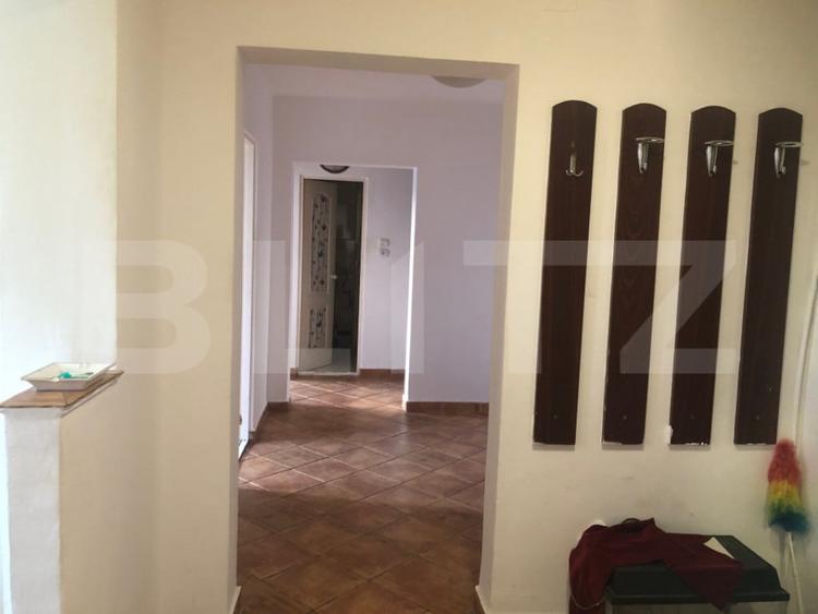 Apartament 3 camere decomandat , 70 mp. , bloc cu lift , zon - 5