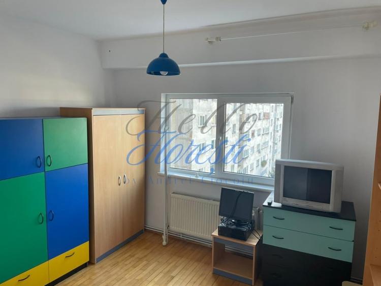Apartament cu 4 camere decomandat în Mărăști