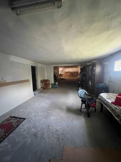 Casă cu 4 camere cu Teren 880 Mp în Gugești