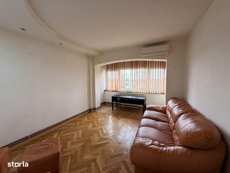 Apartament cu 3 camere decomandat în Spitalul Județean